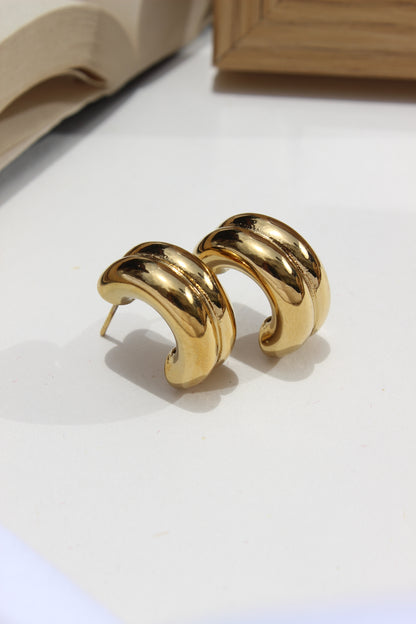 close-up Soline Earrings on a white background