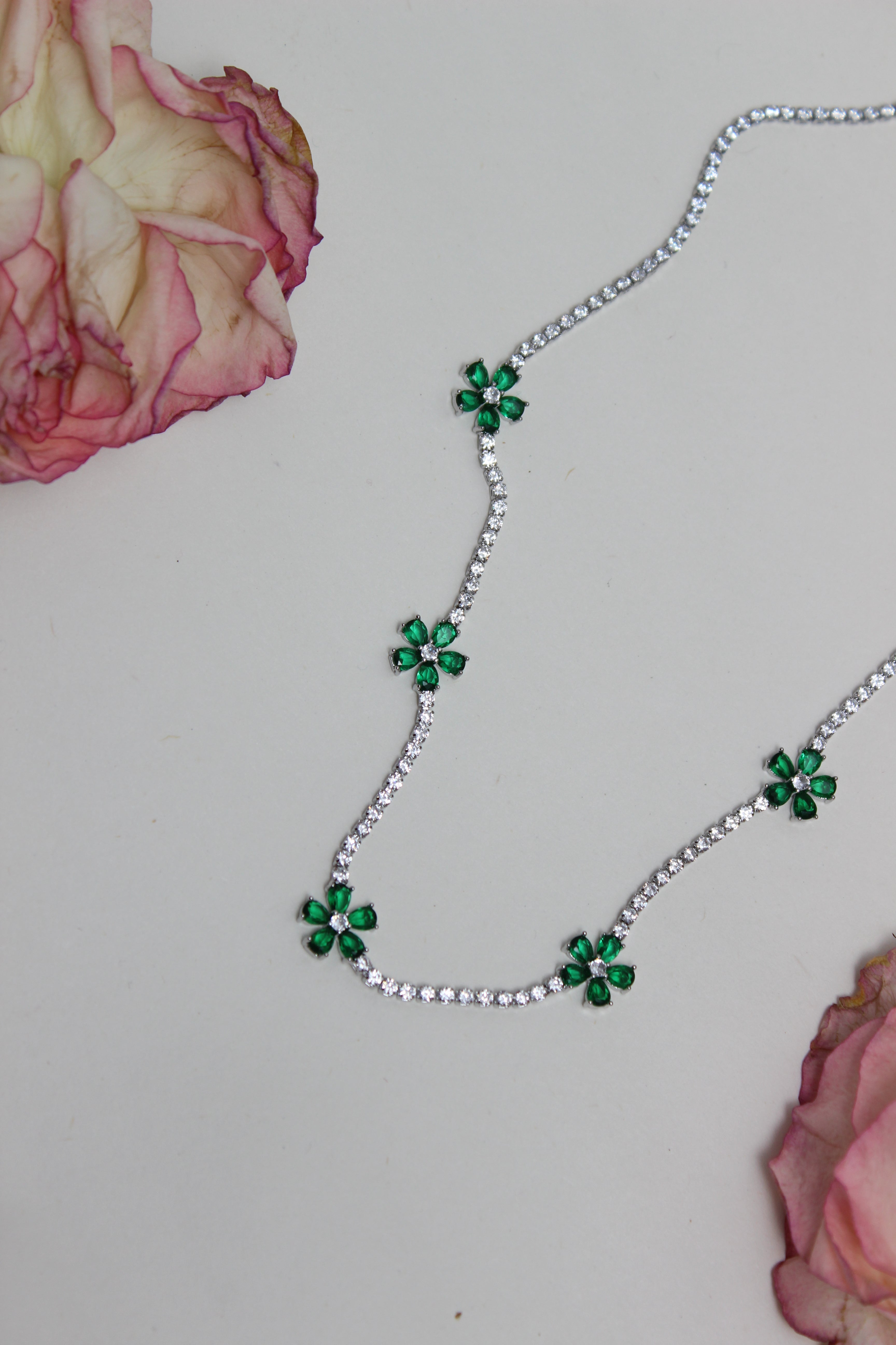 Floriente Necklace