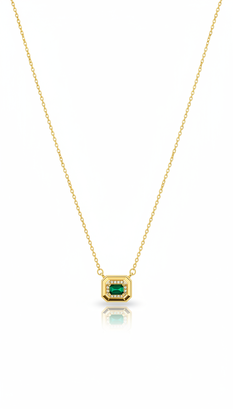 Naomi Pendant Necklace