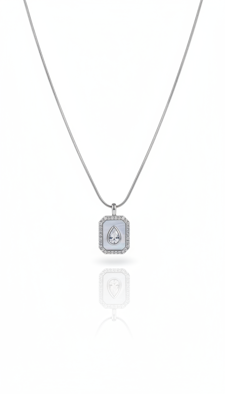 Emeraude Glow Pendant Necklace